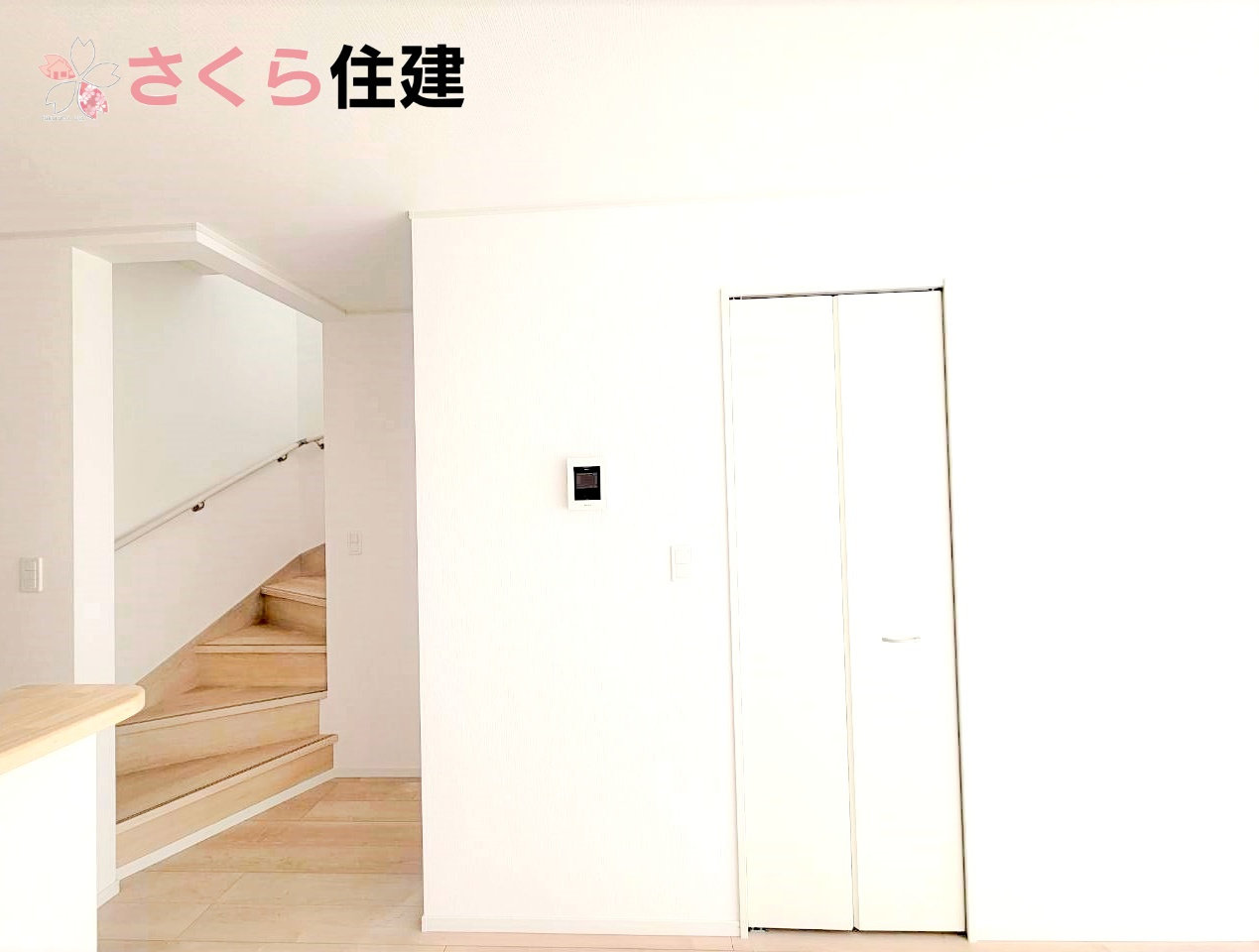 クレイドルガーデン鹿沼市東町　第5　3号棟の居間・リビング|リビング階段は家族が自然とリビングに集まる間取りになります