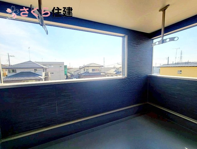 クレイドルガーデン鹿沼市東町　第5　3号棟のバルコニー|インナーバルコニーは突然の雨でもお洗濯の心配はありません