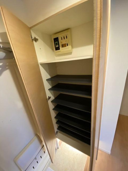 エイテックスコーポの玄関