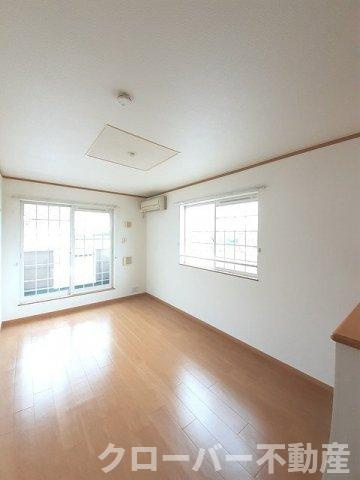 アンジュ・ベルーヴⅠの居間・リビング