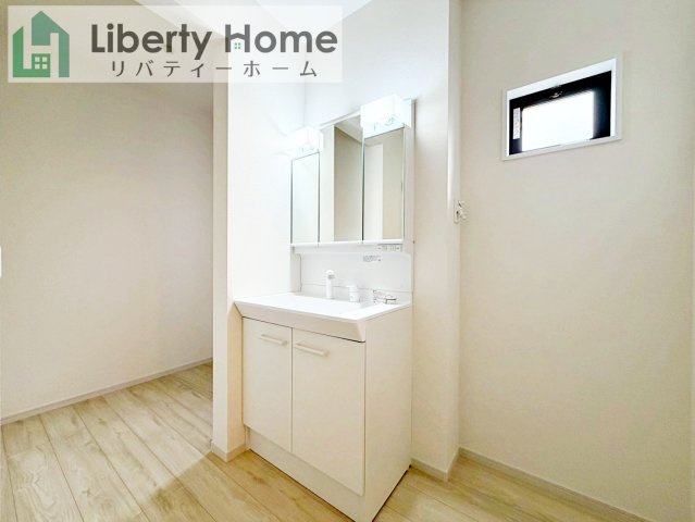 水戸市元吉田町5期　新築戸建　1号棟の独立洗面台