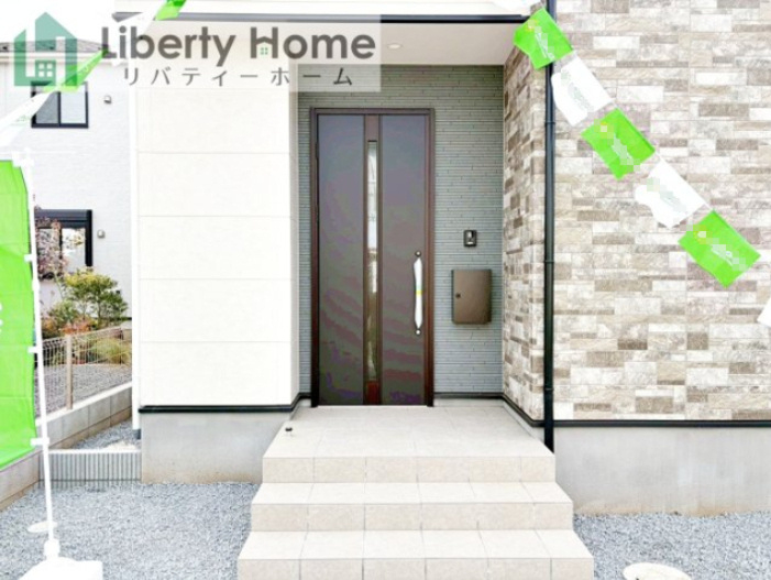 水戸市元吉田町5期　新築戸建　1号棟のエントランス