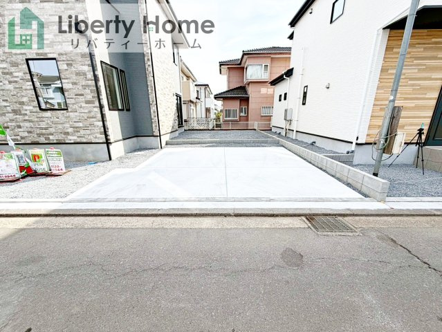 水戸市元吉田町5期　新築戸建　1号棟の駐車場