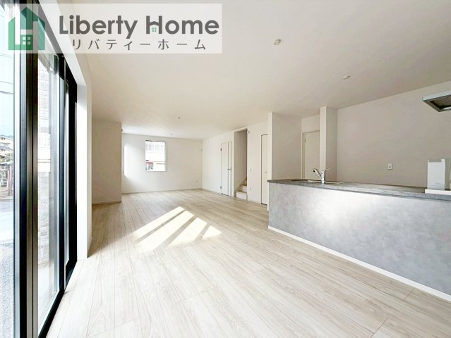 水戸市元吉田町5期　新築戸建　1号棟の居間・リビング