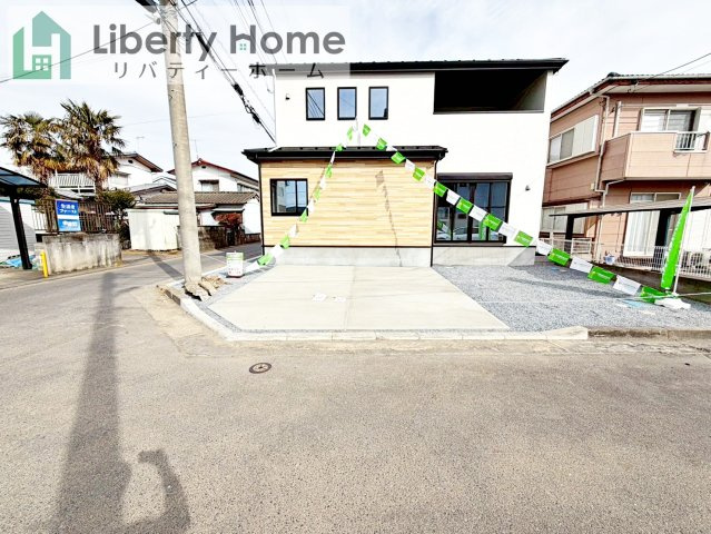水戸市元吉田町5期　新築戸建　2号棟の前面道路含む現地写真
