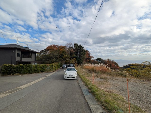 熱海市　伊豆山の前面道路含む現地写真