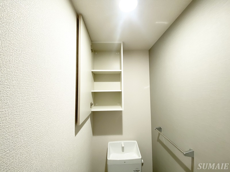 セレスティア豊島Nの収納|トイレ上収納です☆