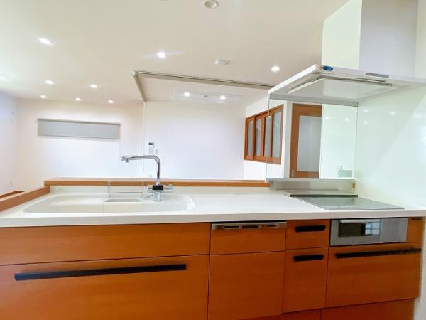 岡山市北区高松原古才 中古住宅【仲介手数料無料】のキッチン