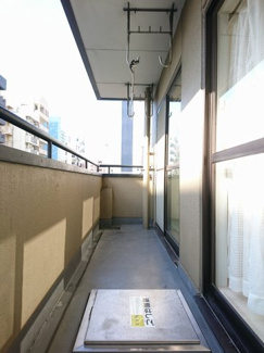 【バルコニー】 | フォートリス早稲田 | 南向きのワイドバルコニーです。