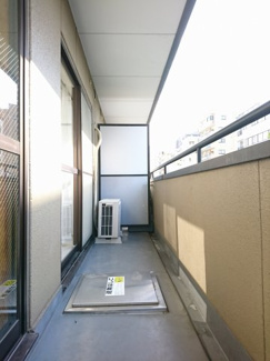 【バルコニー】 | フォートリス早稲田 | 南向きのワイドバルコニーです。