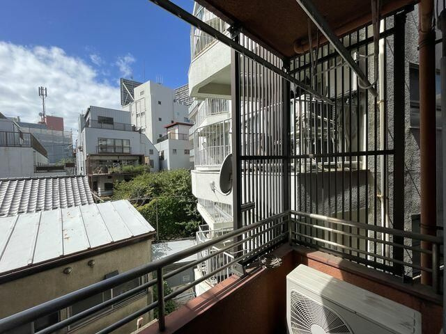 根橋ビルＡ棟の展望