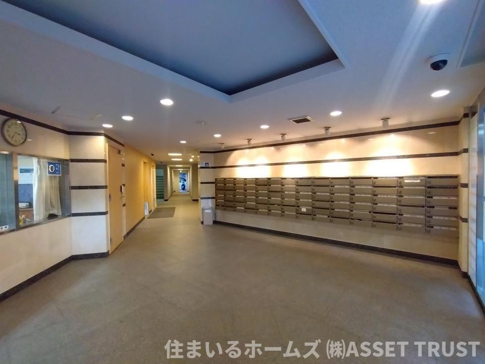 駒場ネオパレスのエントランス