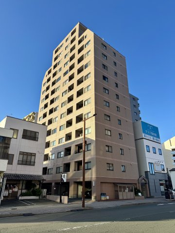 Mクレフの外観|浜松駅北にそびえる14階建てのマンション！全室陽当り良好です！
