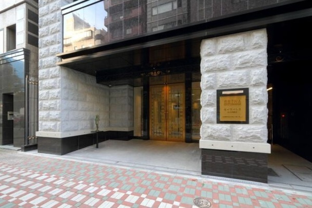 セイワパレス丸の内駅前のエントランス