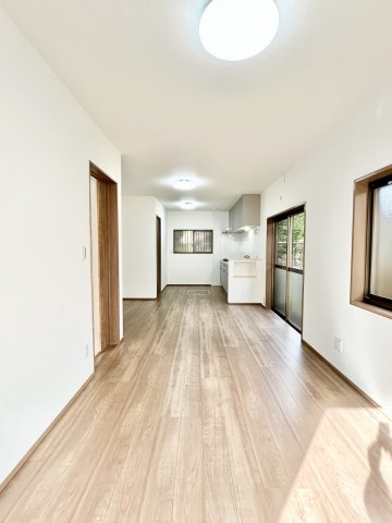 高知市弥生町　中古戸建の居間・リビング