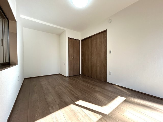 高知市弥生町　中古戸建の洋室