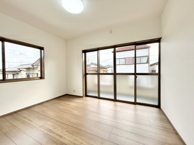 高知市弥生町　中古戸建の洋室