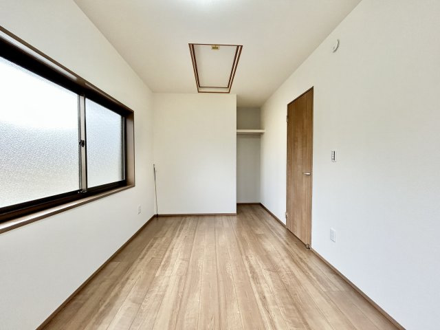 高知市弥生町　中古戸建の洋室