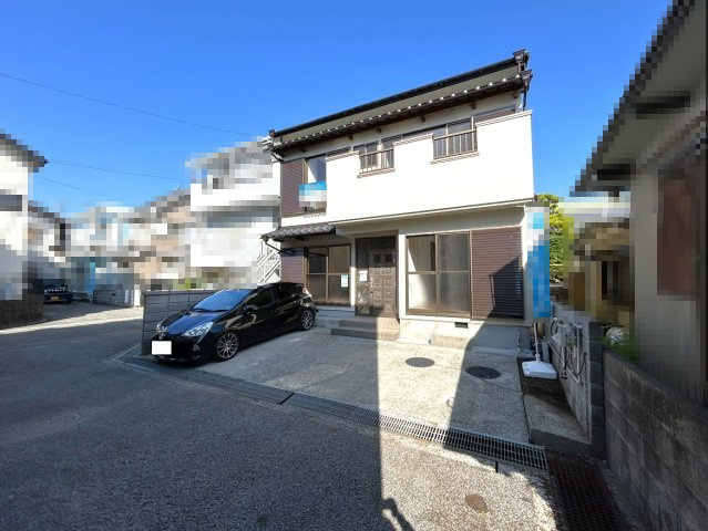 高知市弥生町　中古戸建の前面道路含む現地写真