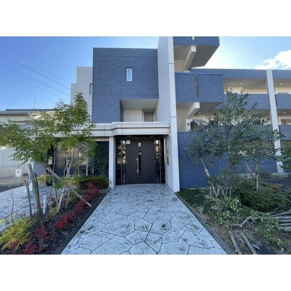 グランスイートアイのエントランス