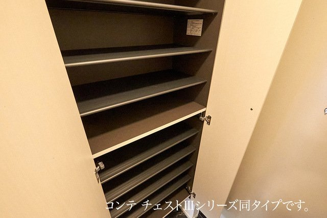 ヴィラ　ローレルの収納