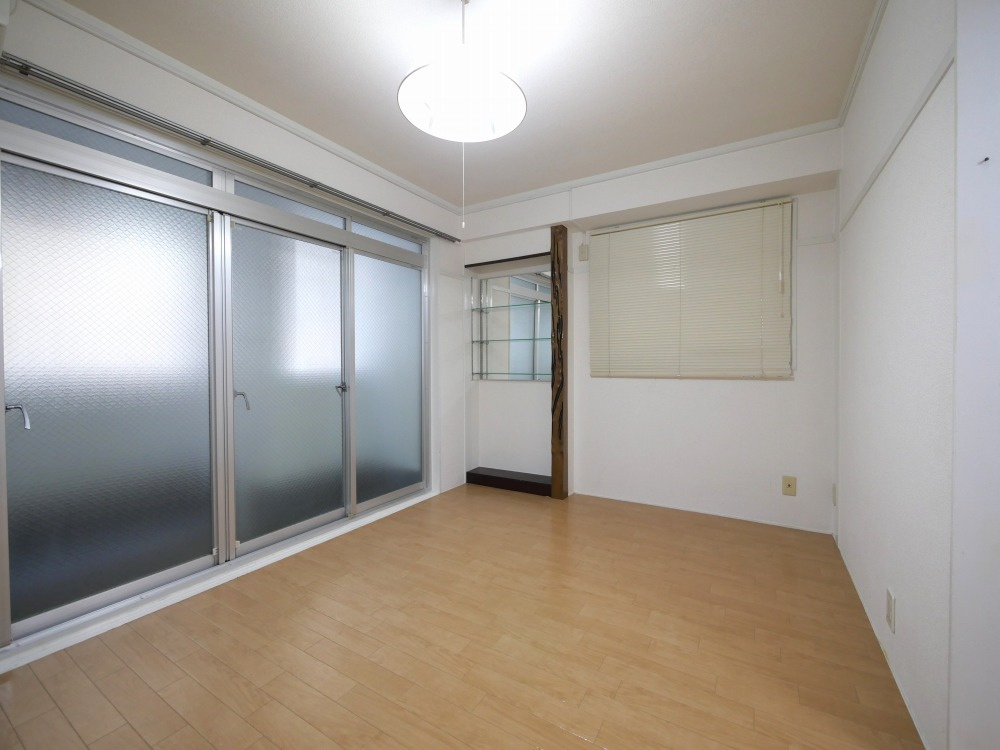 横井第6ビルの居間・リビング