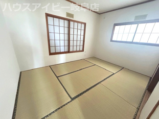 【和室】 | 岐阜市芥見海戸山リフォーム済み中古住宅！広々6DK・133.29㎡のお家です♪駐車場スペース1台！ | 岐阜市芥見海戸山リフォーム済み中古住宅！広々6DK・133.29㎡のお家です♪駐車場スペース1台！