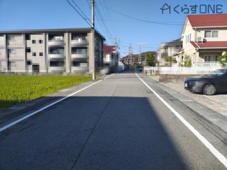 【前面道路含む現地写真】