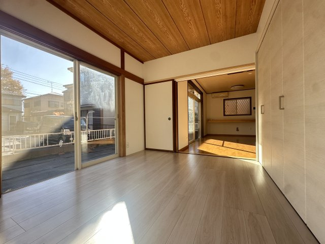 八街市八街ろ中古戸建の洋室