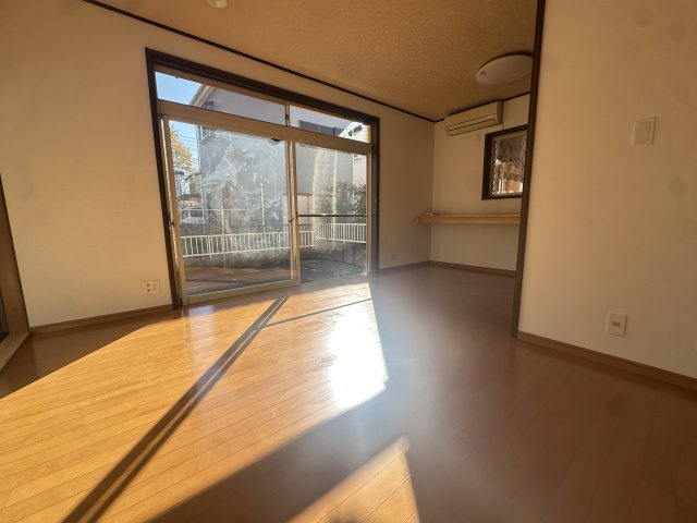 八街市八街ろ中古戸建の洋室