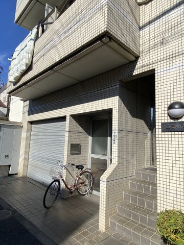 三恵ハウスBのロビー