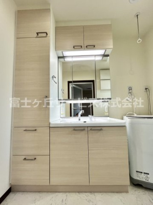 【独立洗面台】 | 磐田市岩井 一条工務店施工の中古住宅 | 収納豊富な洗面台