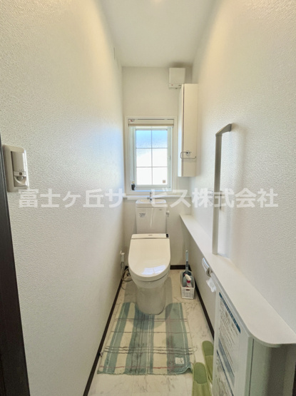【トイレ】 | 磐田市岩井 一条工務店施工の中古住宅 | 2階のトイレ