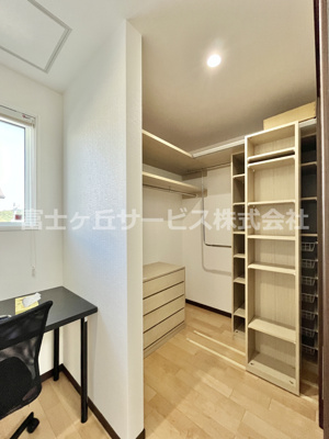 【収納】 | 磐田市岩井 一条工務店施工の中古住宅 | 便利なシステムクローゼット