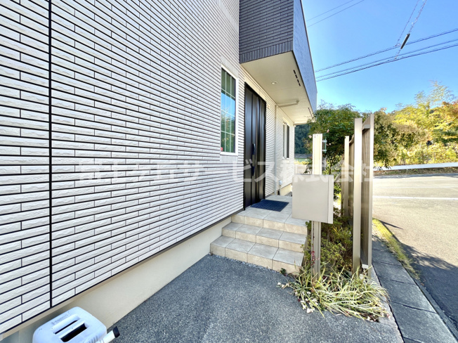 【エントランス】 | 磐田市岩井 一条工務店施工の中古住宅 | エントランスです