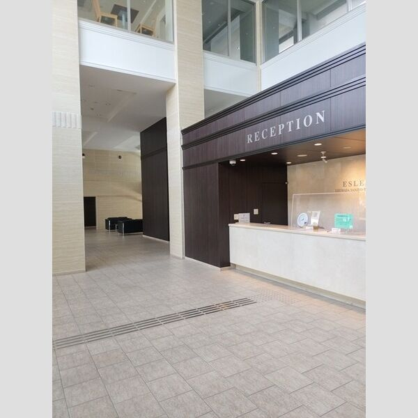 エスリード太秦三条天神川のロビー