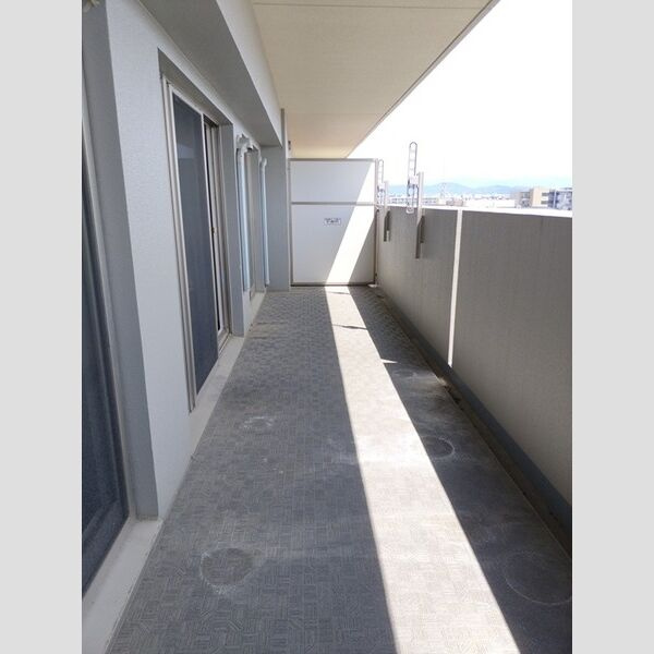 エスリード太秦三条天神川のバルコニー