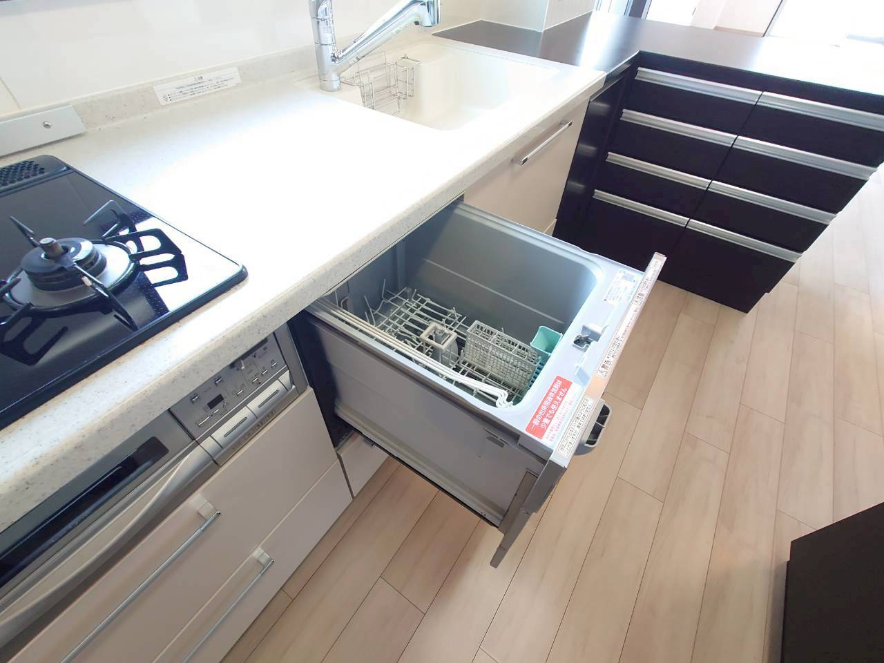 ◆２０２５年１１月リフォーム完了◆五山の送り火が見える◆角部屋◆メガロコープ西陣A棟のキッチン|食器洗浄機