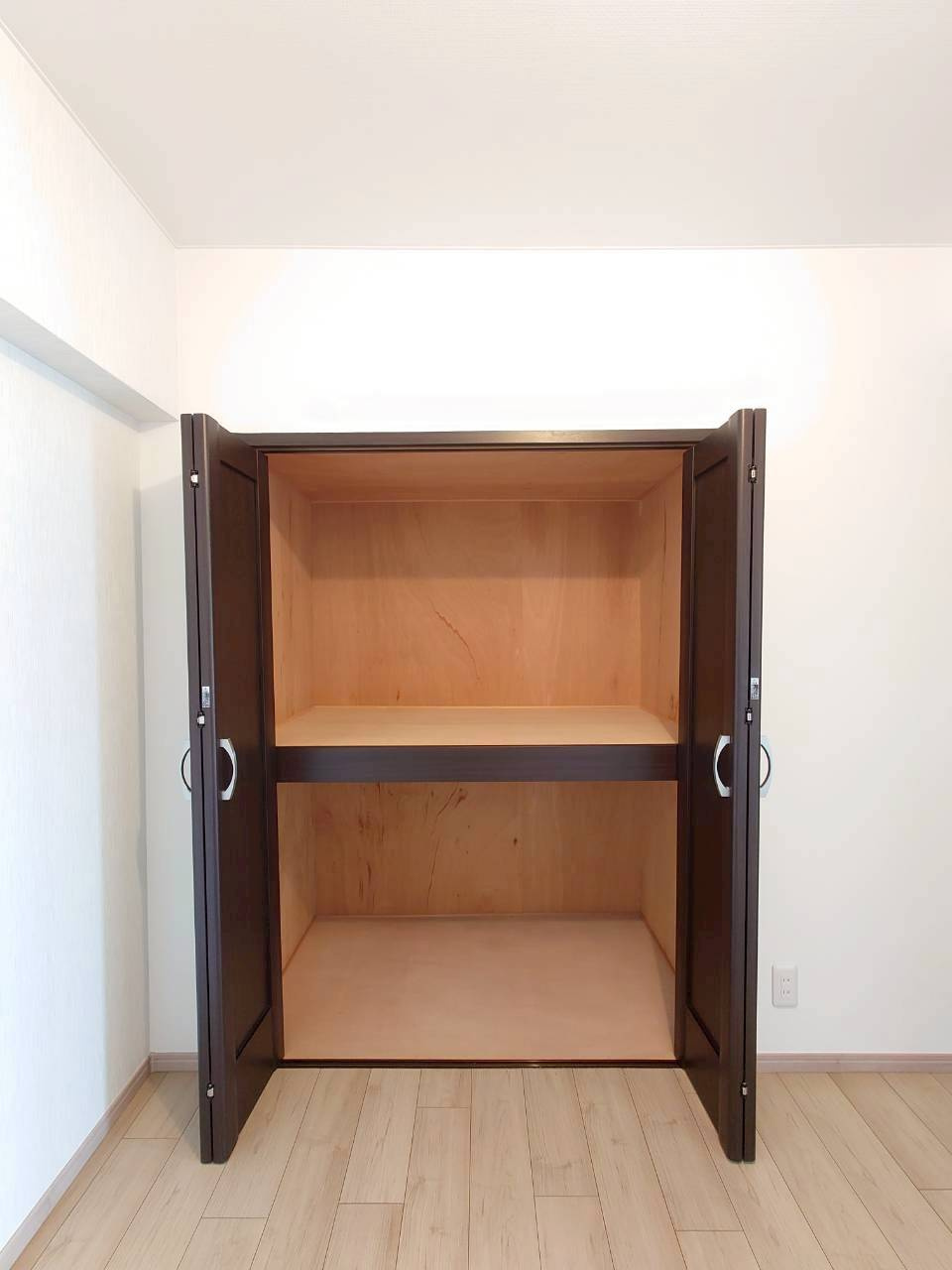 ◆２０２５年１１月リフォーム完了◆五山の送り火が見える◆角部屋◆メガロコープ西陣A棟の収納|クローゼット