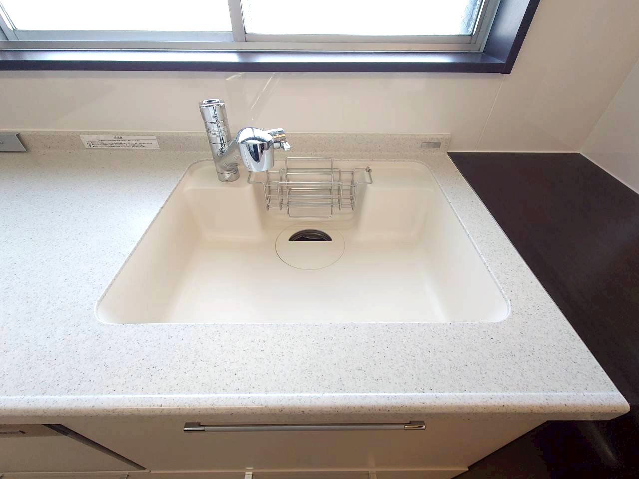 ◆２０２５年１１月リフォーム完了◆五山の送り火が見える◆角部屋◆メガロコープ西陣A棟のキッチン|シンク