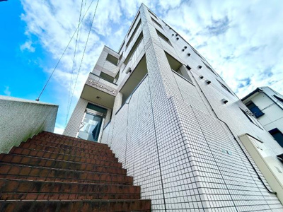 【エントランス】 | リヴィエールⅠ | 外観写真（昼）