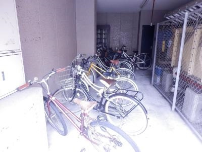 寿苑ビルの駐車場|駐輪場