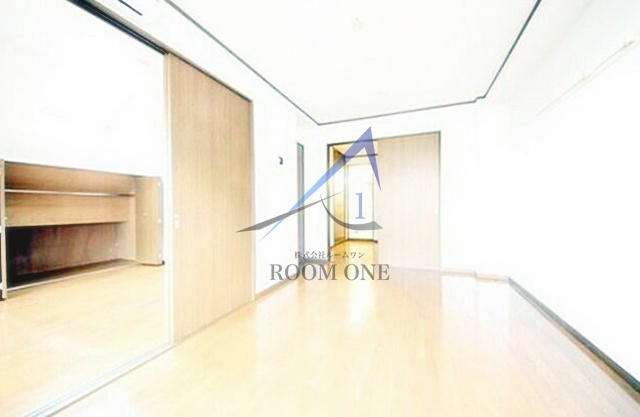 カーサ　スズキの居間・リビング|洋室のお部屋です。