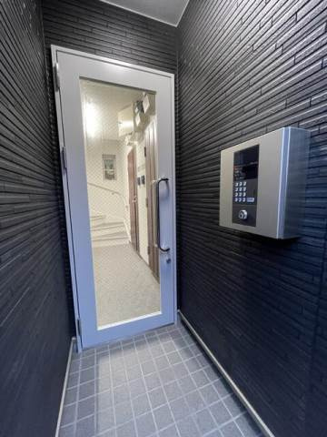 セシリア熊野前のエントランス