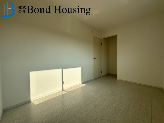 並列3台駐車可能　桜が丘中町2丁目　新築限定1棟の玄関