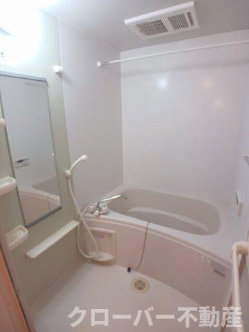 ウエストヒルズＣの浴室