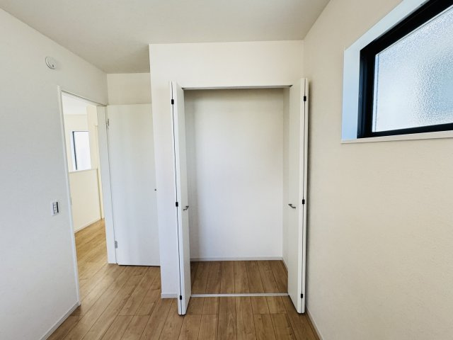 流山市平和台５丁目新築戸建（平和台10期）のその他|5帖洋室収納