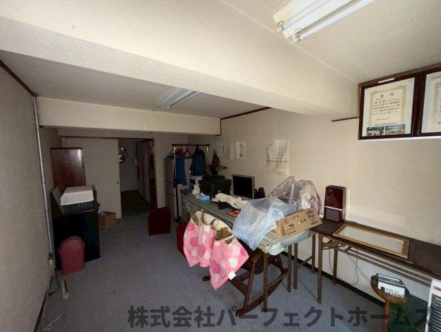 昭栄町中古戸建の洋室|個人の部屋や寝室として使える洋室です