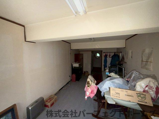 昭栄町中古戸建の洋室|スタンダードな洋室です