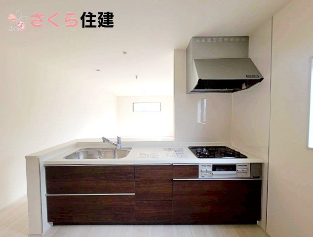 リーブルガーデン宇都宮細谷第7　1号棟の内観：施工例|同社施工物件の写真です。対面式システムキッチン。家族とコミュニケーションをとりながら家事ができます♪
